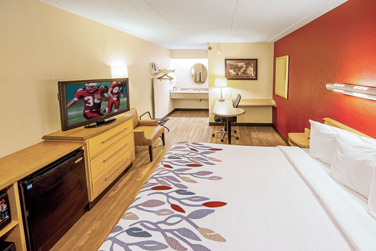 Bedroom 3, Red Roof Inn Elkhart, Elkhart