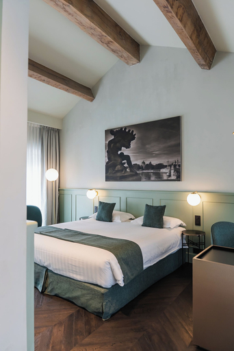 Bedroom 4, Amosa Liège City Centre Hotel, Liège