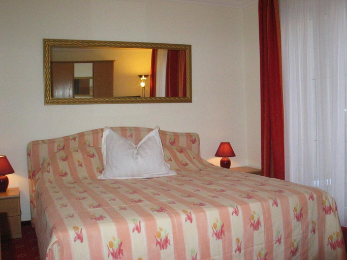 Bedroom 2, Hotel Winzerverein, Bernkastel-Wittlich