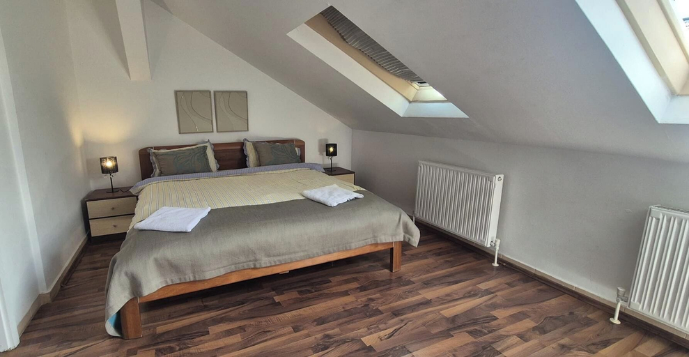 Room 2, 2BR Apt Next to Vienna Vibrant Center, Wien