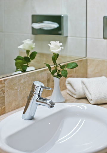 Bathroom 4, Hotel Koenig, Passau