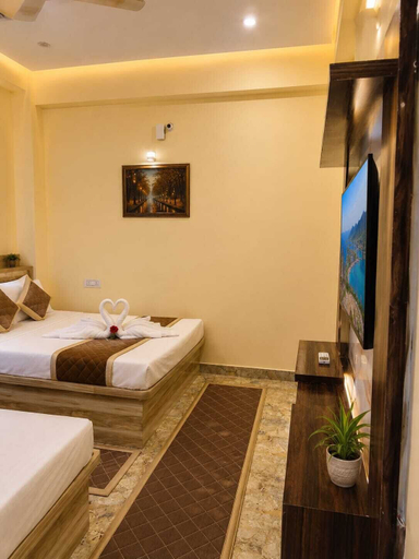 Room 2, Hotel The Raveera Inn, Varanasi