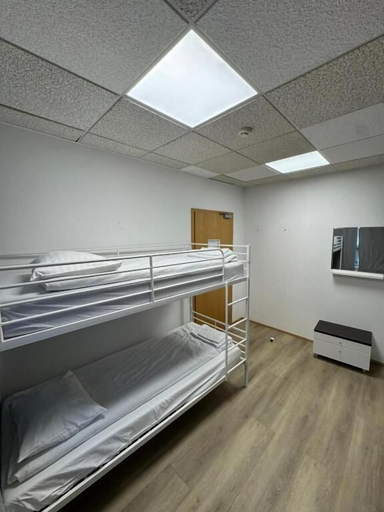 Room 5, ASTIN ER SVARID HOSTEL, Reykjanesbær