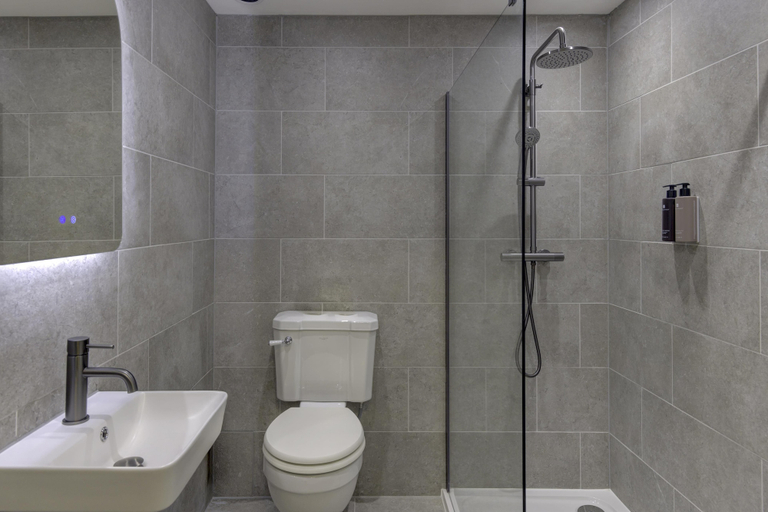 Bathroom 4, Walworth Castle Hotel, BW Signature Collection, Darlington