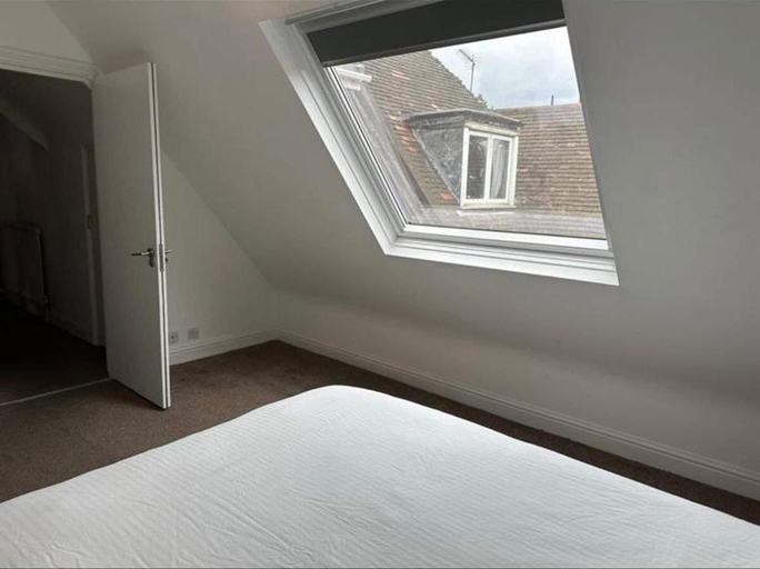 Room 4, Two Bedroom Flat in Camden, London