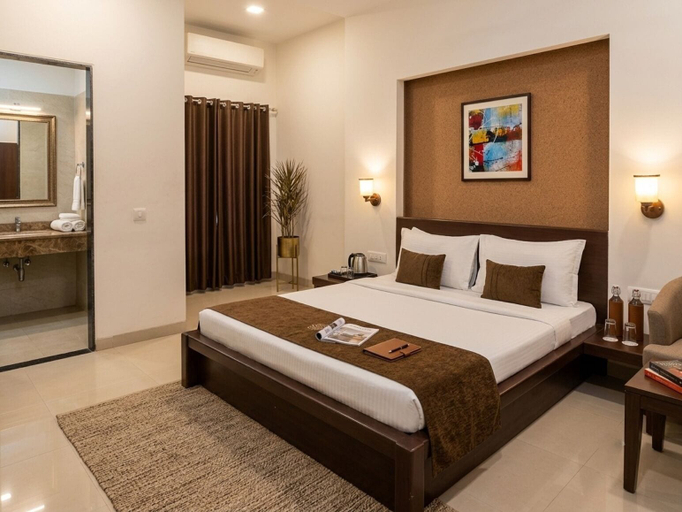 Room 5, Mridang Resort, Indore