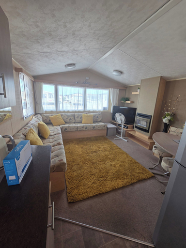 Living area, Donna 2 bed Rhyl Robin Hood, Denbighshire