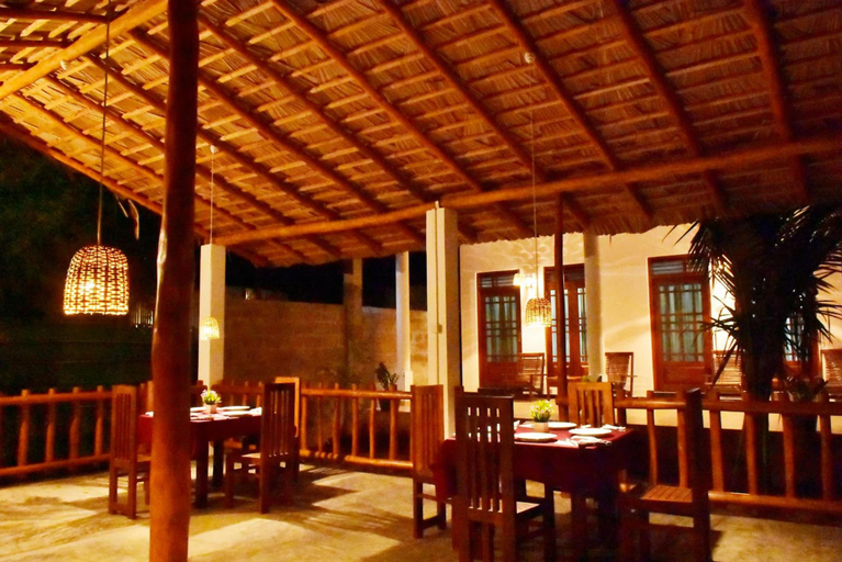 Food & Drinks 4, Baby Elephant Green House, Embilipitiya