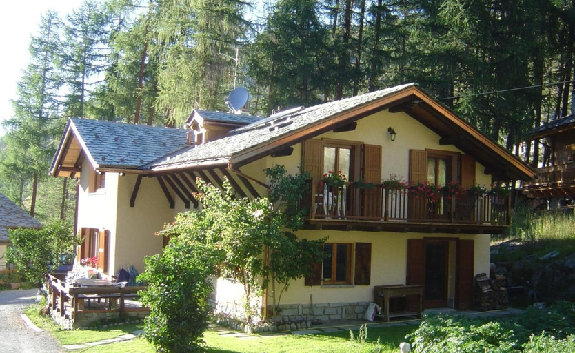 Exterior & Views, Bed & Breakfast Della Miniera, Aosta