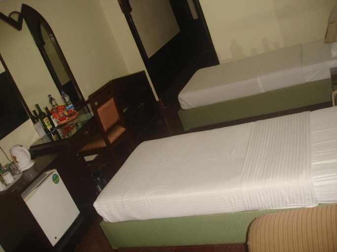 Bedroom 3, Empires Hotel Bhubaneswar, Khordha