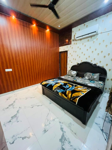 Room 5, Banke Bihari Residency, Mathura