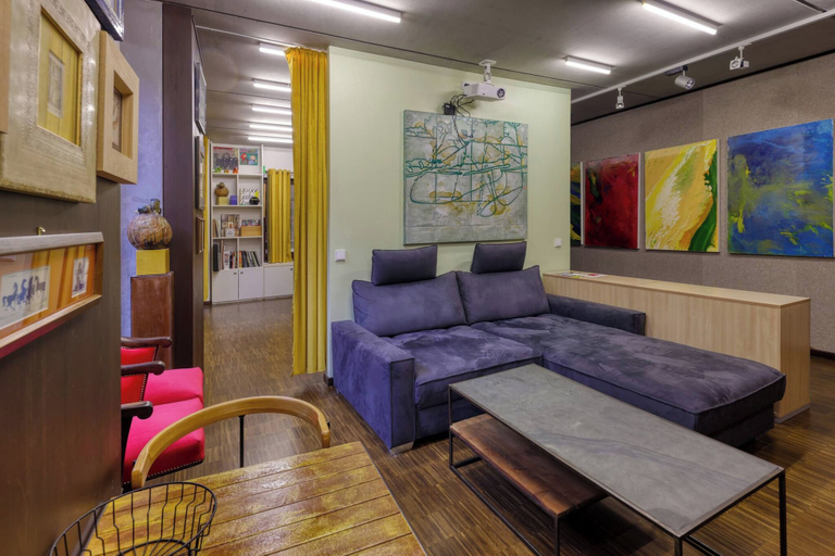 Living room, Exclusive Suite in Marktheidenfeld - Modern Comfort Meets Original Art, Main-Spessart