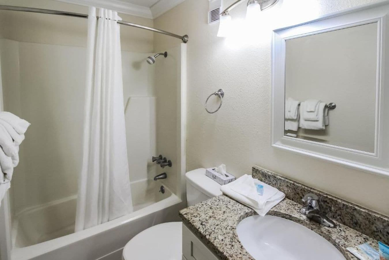 Bathroom 4, A Place at the Beach, Carteret