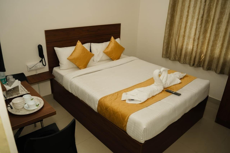 Room 2, PPH Living Sri Sai Suites, Bangalore