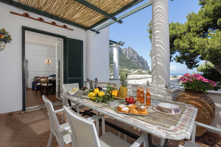 Outdoor dining 4, Villa Preziosa - Panoramic Sea View, Napoli