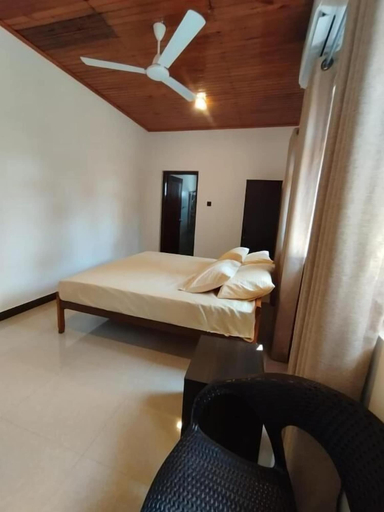 Room 2, Little Garden Villa, Hikkaduwa