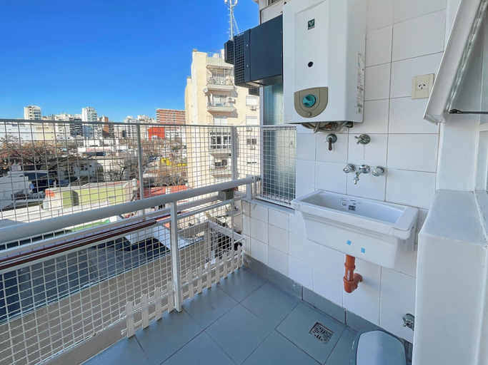 Balcony 5, Cozy 2Br Apartment With City View in Buenos Aires, Distrito Federal