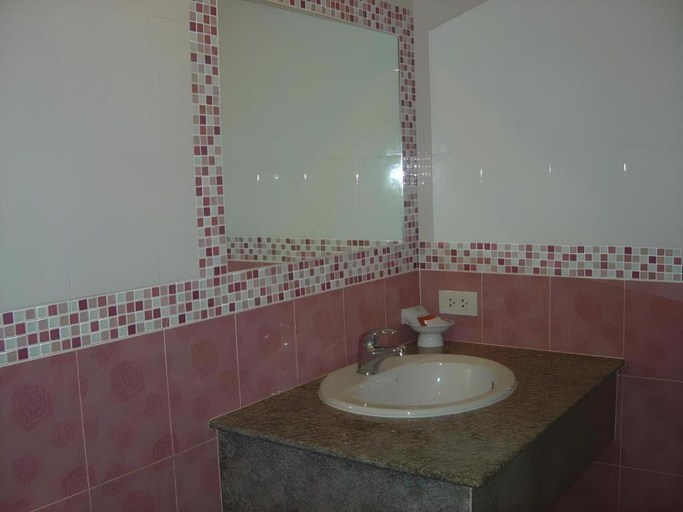 Bathroom 3, Lucky Mother Bungalow, Ko Samui