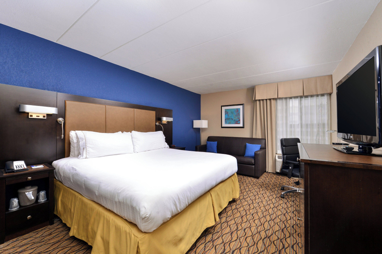 Bedroom 4, Holiday Inn Express HUNT VALLEY by IHG, Baltimore