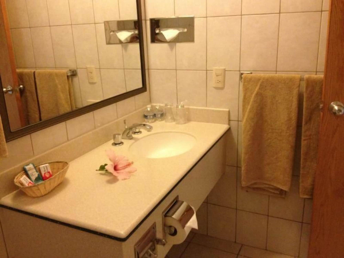 Bathroom 4, The Halfwaiy Inn, Ensenada