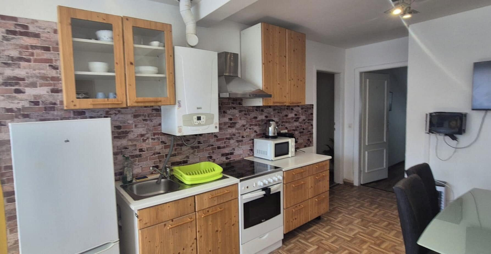 Private kitchenette, 2BR Apt Next to Vienna Vibrant Center, Wien