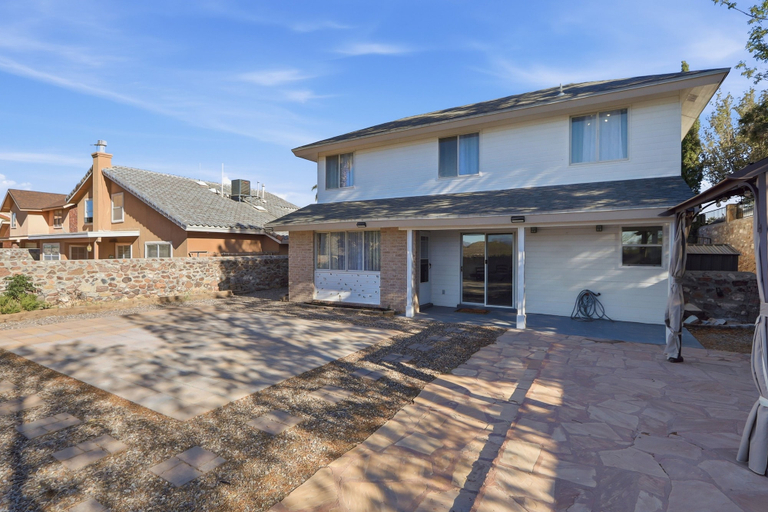 Exterior 5, Savor Desert Sunsets With Fireplace In El Paso 3 Bedroom Home, El Paso