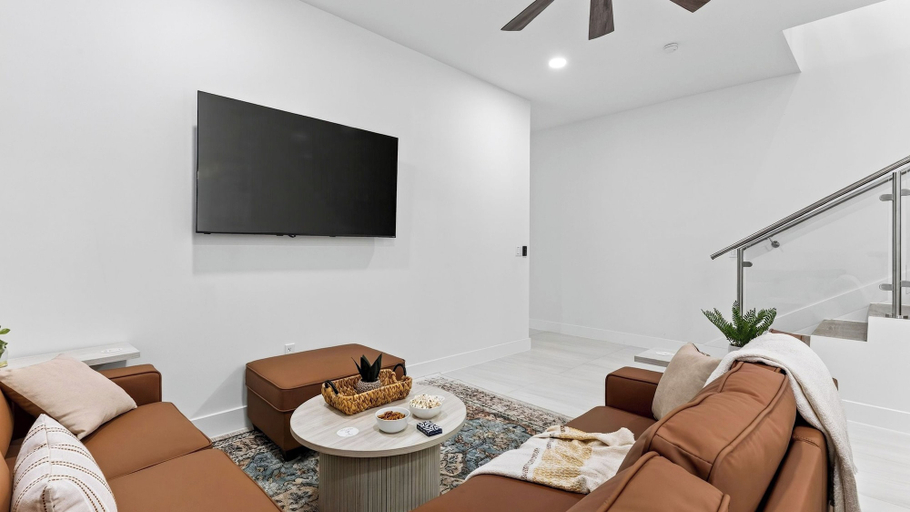Interior 2, Park & Palm by Avantstay Private Pool + 4 Ensuite Baths + BBQ Victoria Park + Las Olas, Broward