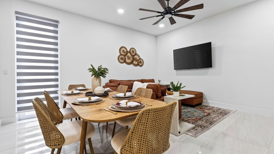 Interior 3, Park & Palm by Avantstay Private Pool + 4 Ensuite Baths + BBQ Victoria Park + Las Olas, Broward