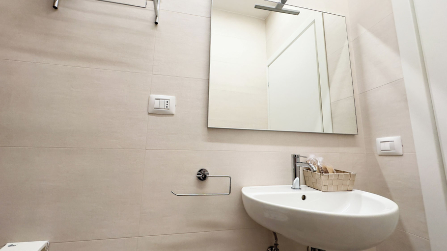 Bathroom 5, Onda Blu House by Ca-sa Check, Venezia