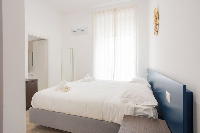 Room 5, Palazzo Pepe, Napoli
