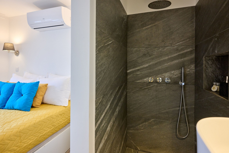 Room 4, Luna Rossa - Gazebo Bay by Homie, Funchal