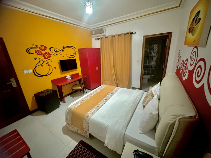 Room 5, Residence Les Maristes, Dakar