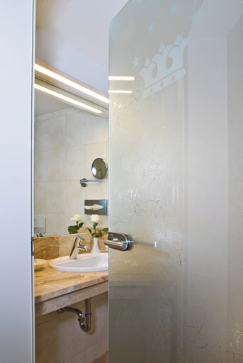Bathroom 4, Hotel Koenig, Passau