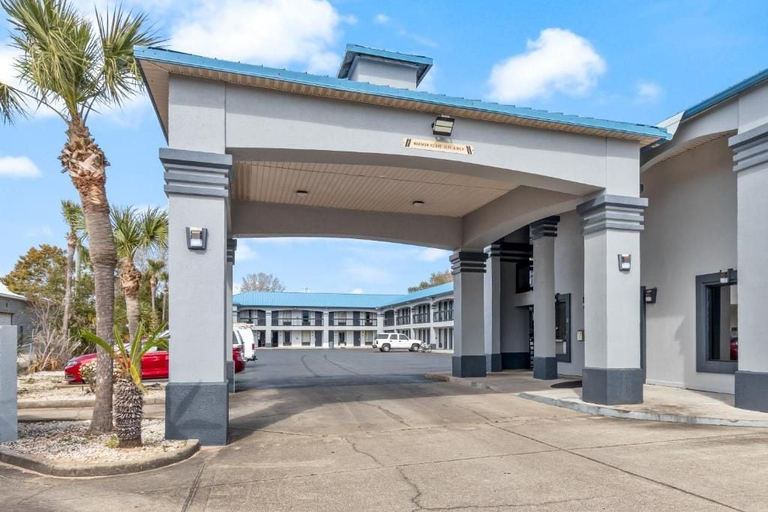 Exterior & Views 3, Regency Inn Near Boardwalk & Hurlburt Field, Okaloosa