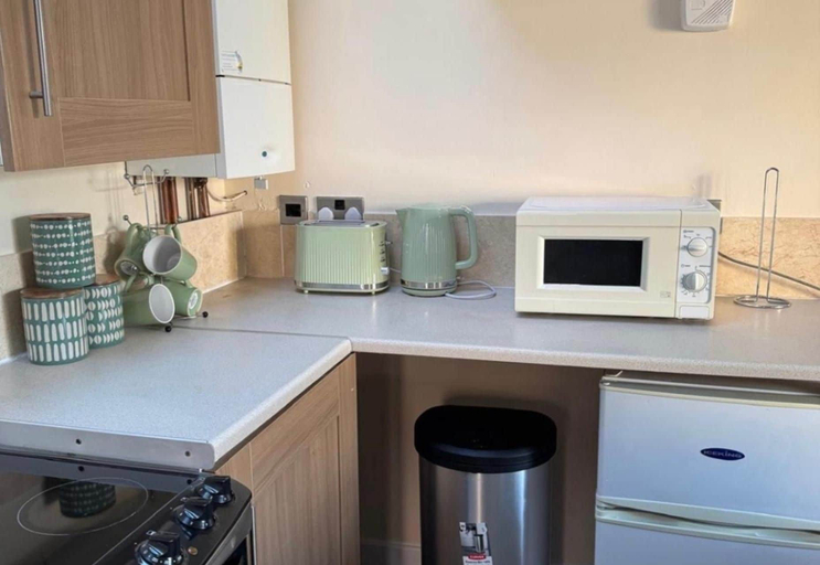 Private kitchen 5, Apartment Sleeps 4 - Free Parking & Wifi, North Yorkshire
