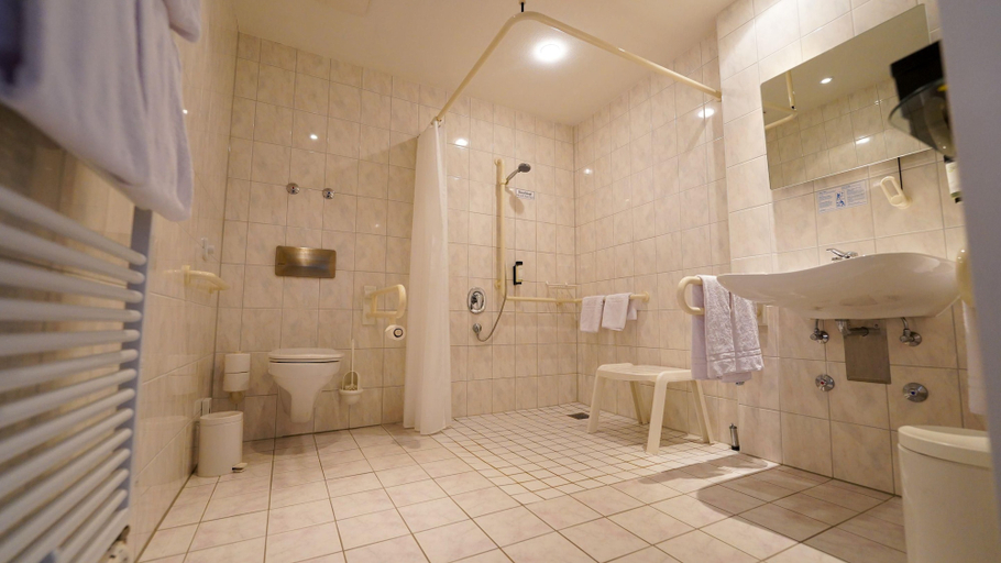 Bathroom 5, Hotel & Spa Gut Matheshof, BW Signature Collection, Amberg-Sulzbach