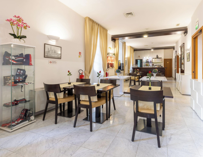 Breakfast area 4, Hotiday Cagliari Lungomare, Cagliari