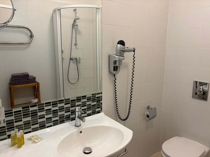 Bathroom 4, Hotel Kolumbs, Liepaja