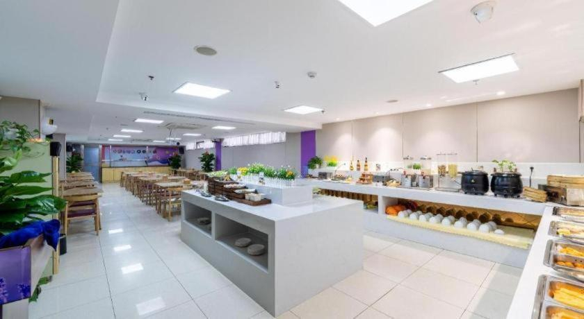 Food & Drinks 4, Lavande Hotel Beijing Guanganmen Lize Commercial Zone, Beijing