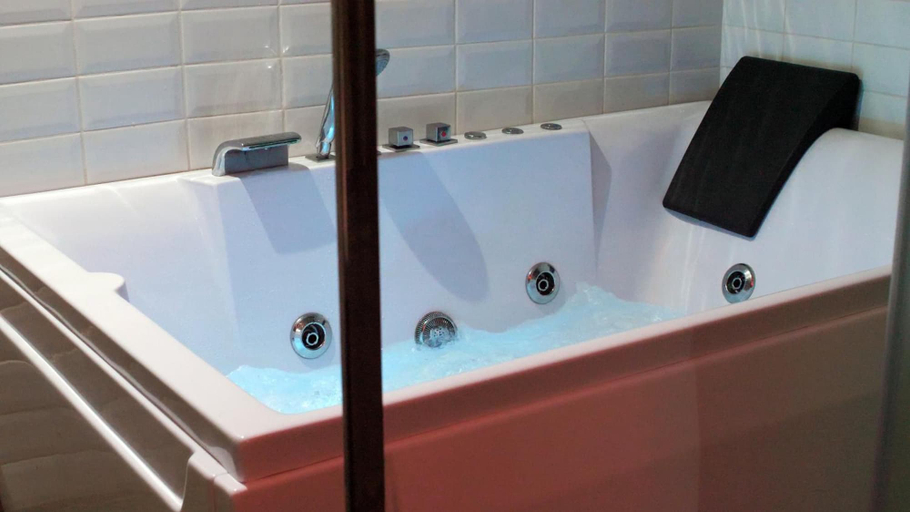 Bathroom 5, Shally Residence 3, Al Khobar