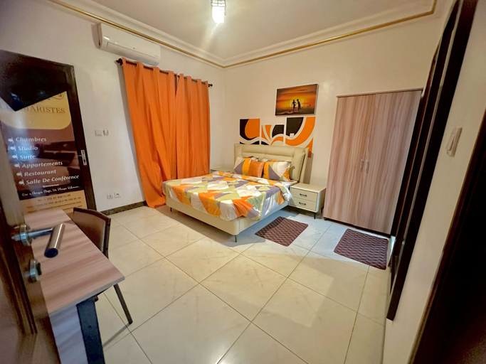 Room 2, Residence Les Maristes, Dakar