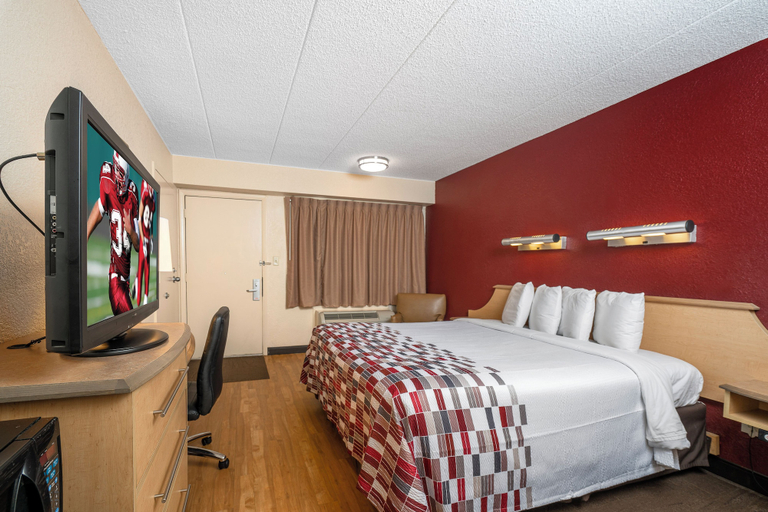Bedroom 3, Red Roof Inn Syracuse, Onondaga