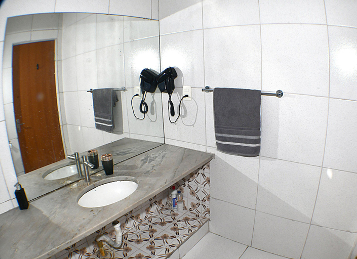 Bathroom 4, Casa Branca 355, Rio de Janeiro