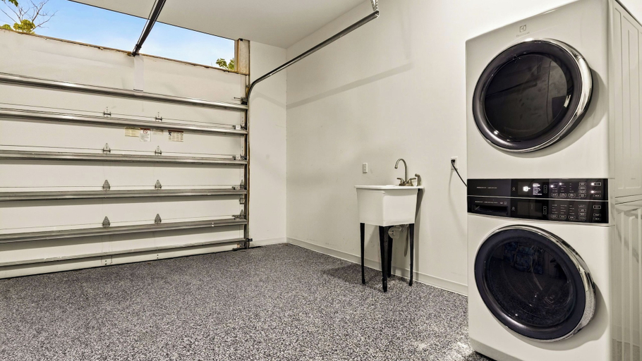 Interior 5, Park & Palm by Avantstay Private Pool + 4 Ensuite Baths + BBQ Victoria Park + Las Olas, Broward