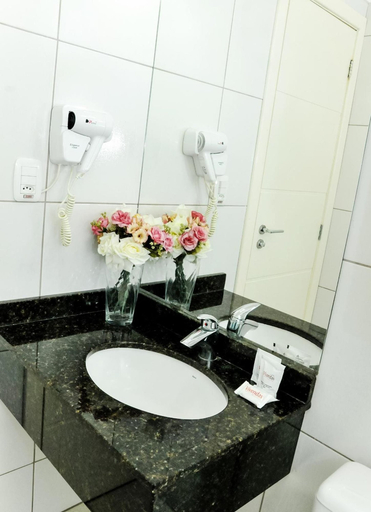 Bathroom 3, Vivendas Hotel, Erechim