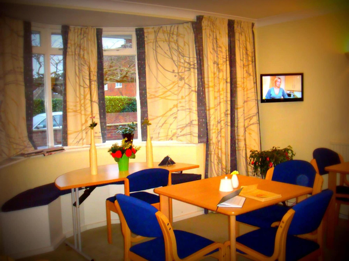 Food & Drinks 4, Malvern House, Buckinghamshire