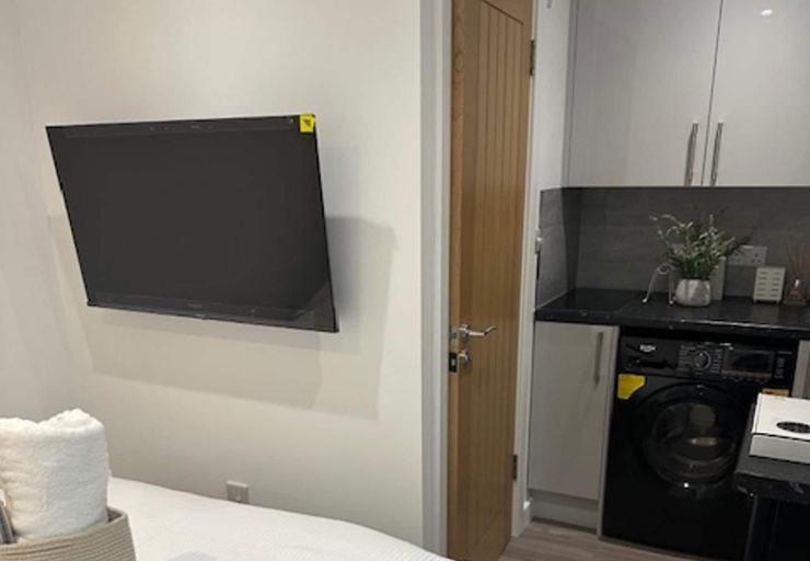 Room 2, Sleeps2-studio-nearbelhuswoods-freeparking, Thurrock