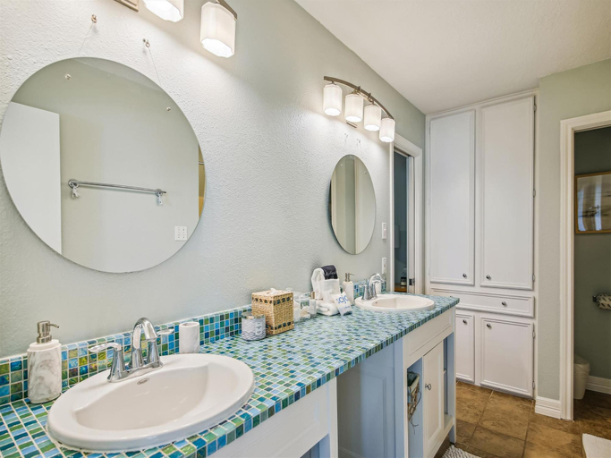 Bathroom, La Dolce Vita (Playa San Luis) by Ryson Vacation Rentals, Galveston