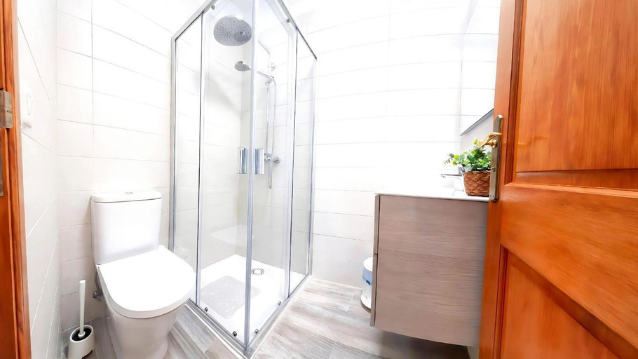 Bathroom 4, Villa Descansa with private pool, sea view, Sat-tv free Wifi, Las Palmas