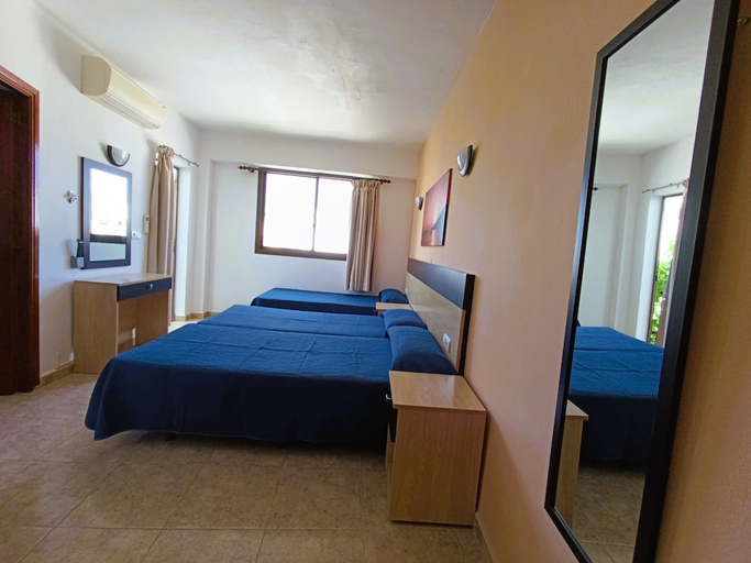 Bedroom 3, Residencia Horizonte, Baleares